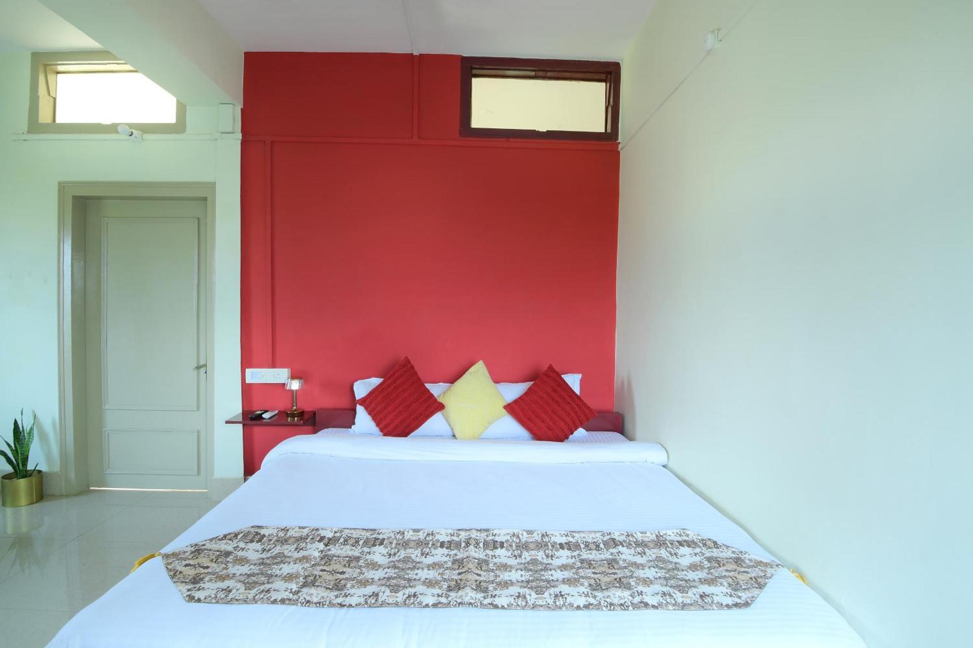 Hotel Bhargav غاواهاتي المظهر الخارجي الصورة