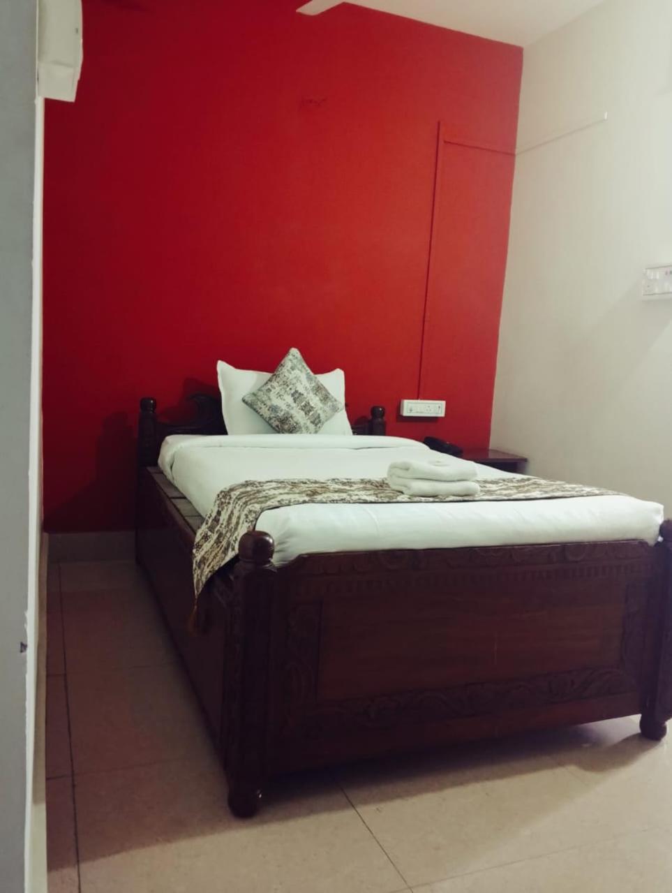 Hotel Bhargav غاواهاتي المظهر الخارجي الصورة